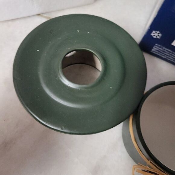 Amy's Loft 5" Stoneware Snowman Winter Candle Lamp w/ Yankee Candle - Picture 5 of 12